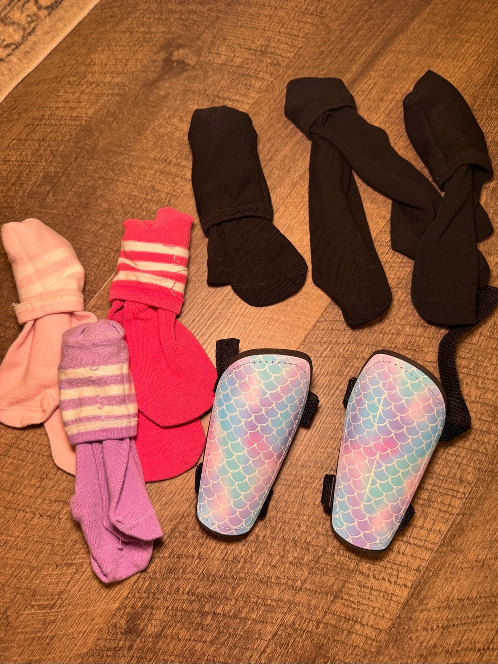 Kids Mermaid Pattern Shin Guards with Soccer Socks Set